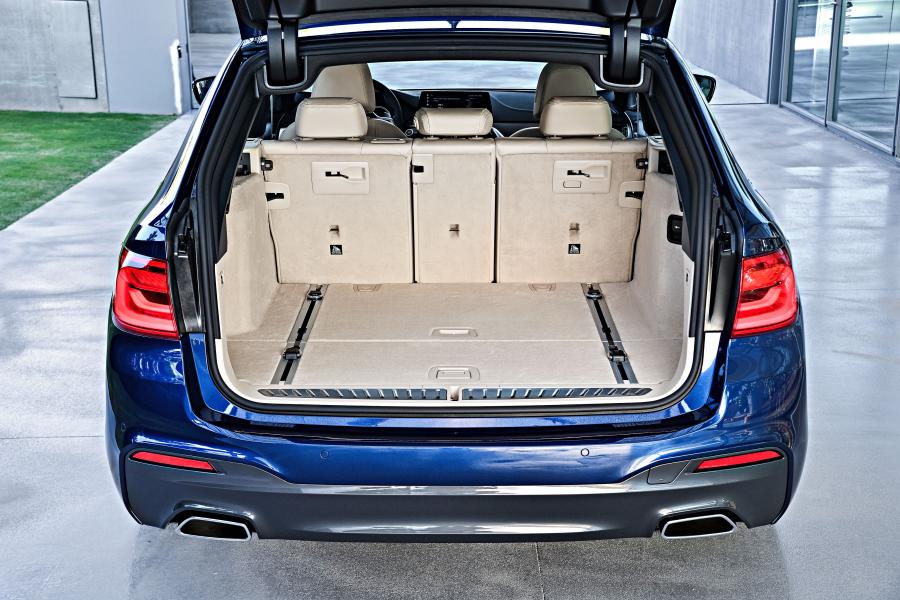 Багажник BMW 530d xDrive Touring M Sport 2017 года  (WW) (фото 46 из 78)